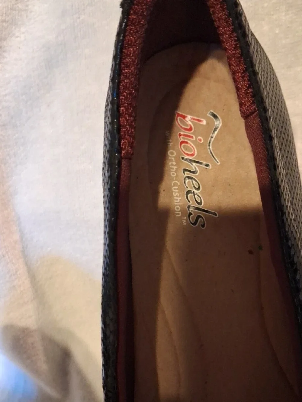 orthaheel Black Low Heel Women's Dress Pumps with Rose Accent Size 10 1/2D